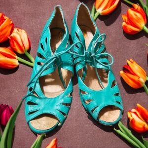 Womens Vintage Chelsea Crew Heels